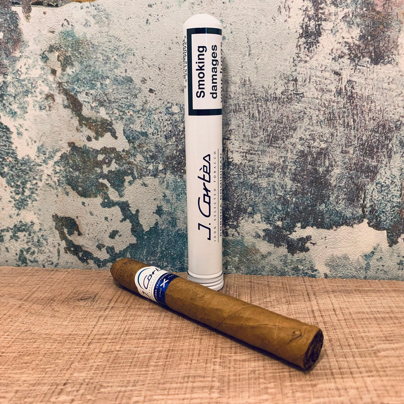 J Cortes Corona Dominican Cigar (White) - Cheapasmokes.com